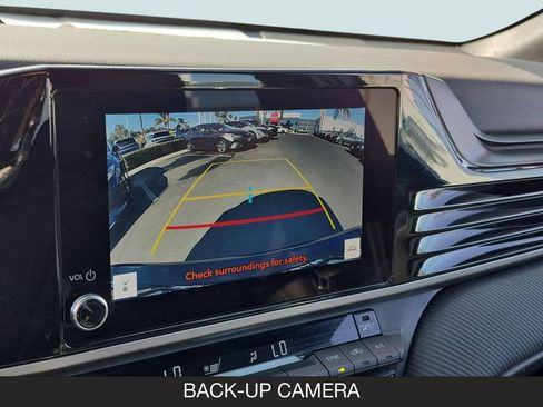 Used 2025 Toyota Camry SE FWD image 22