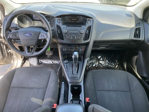 Used 2016 Ford Focus SE FWD image 17