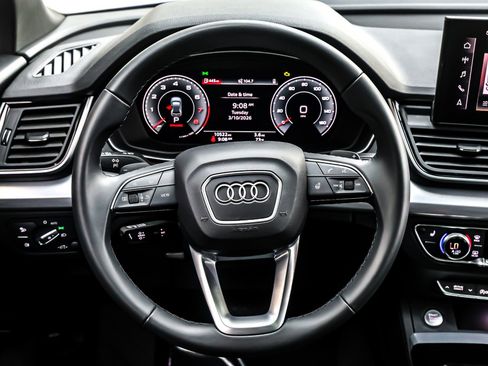 Used 2025 Audi Q5 2.0T Premium w/ Convenience Plus Package image 19