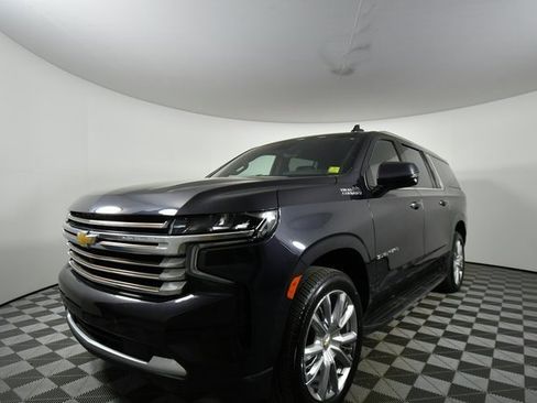 Used 2024 Chevrolet Suburban High Country image 6