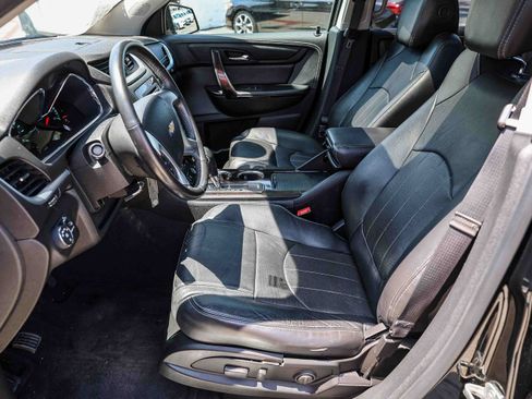 Used 2017 Chevrolet Traverse Premier FWD image 12