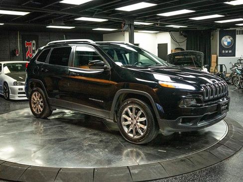 Used 2018 Jeep Cherokee Limited image 5