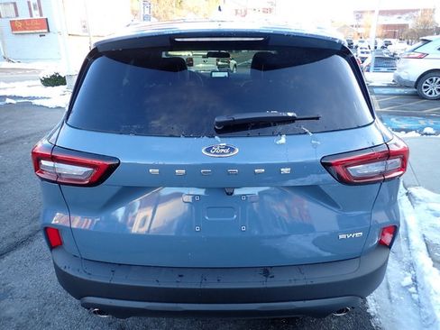 New 2025 Ford Escape ST-Line w/ Cold Weather Package image 4