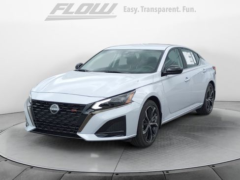 New 2025 Nissan Altima 2.5 SR image 3