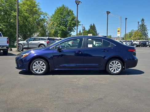 New 2026 Toyota Corolla XLE FWD image 6