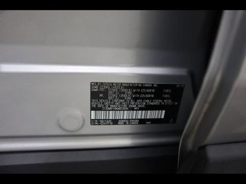 Used 2019 Toyota RAV4 Limited image 27