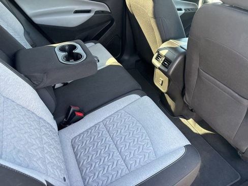 Used 2023 Chevrolet Equinox LT FWD image 34