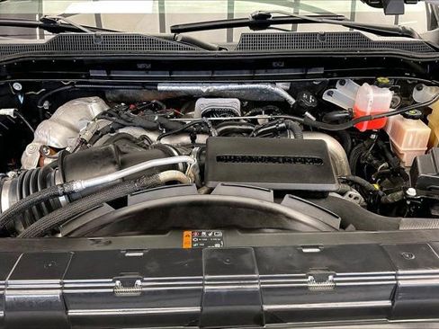 Used 2024 Chevrolet Silverado 2500 LT image 9