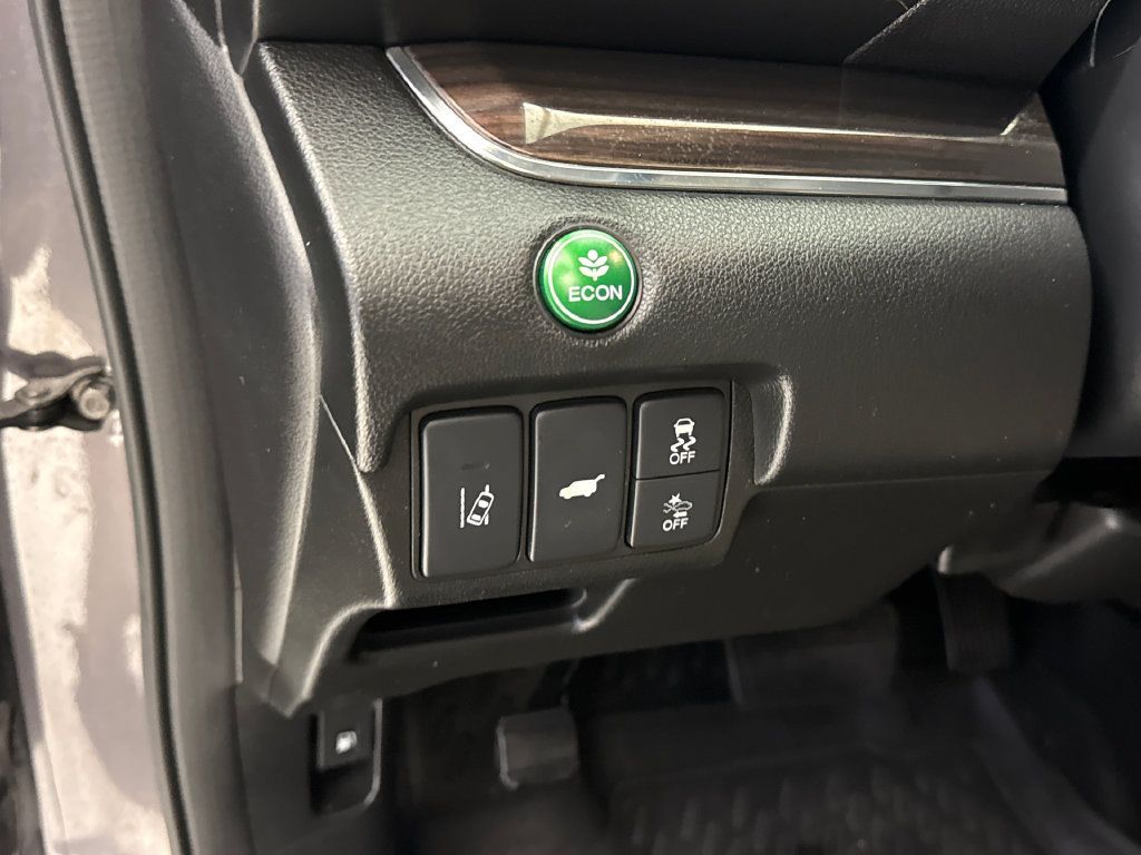Used 2016 Honda CR-V Touring image 22