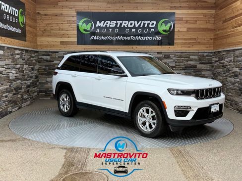 Used 2023 Jeep Grand Cherokee Limited AWD/4WD image 1