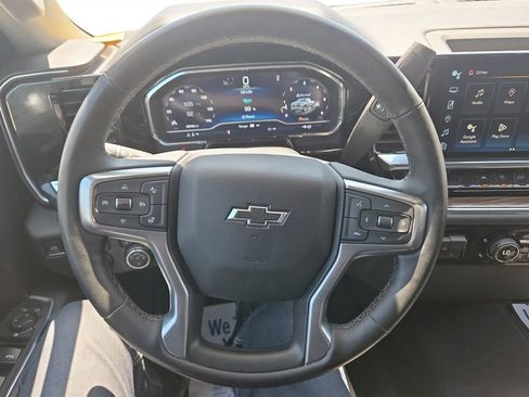 Used 2023 Chevrolet Silverado 1500 RST w/ Z71 Off-Road Package AWD/4WD image 14