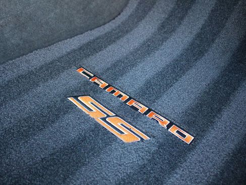 Used 2010 Chevrolet Camaro SS image 13