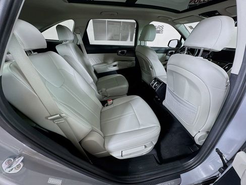 Used 2023 Kia Sorento SX image 29