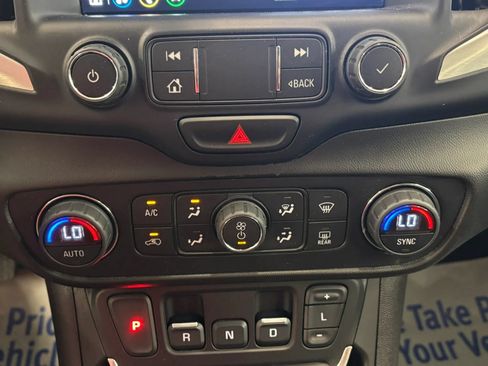 Used 2020 GMC Terrain SLE w/ Driver Convenience Package AWD/4WD image 44