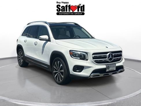 Used 2023 Mercedes-Benz GLB 250 4MATIC w/ Premium Package image 10