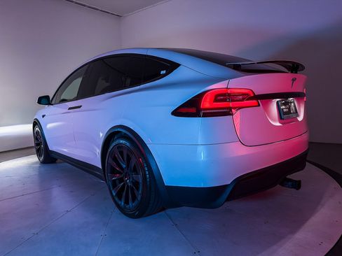 Used 2022 Tesla Model X AWD/4WD image 6