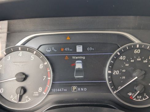 Used 2020 Nissan Titan SL w/ Moonroof Package image 28