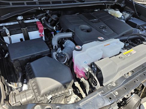 Used 2024 Toyota Tundra SR5 w/ SR5 Premium Package AWD/4WD image 17