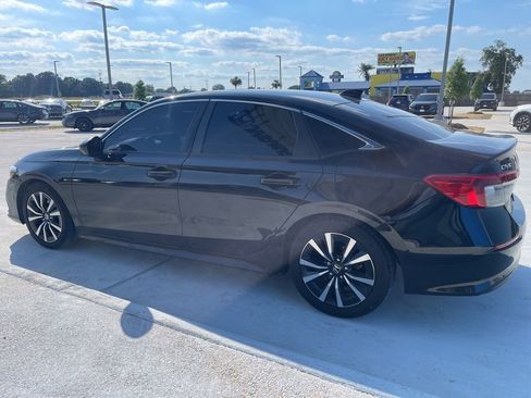 Used 2022 Honda Civic EX image 6