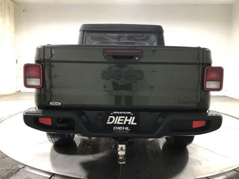 Used 2021 Jeep Gladiator Sport image 6