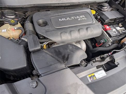 Used 2018 Jeep Cherokee Limited w/ Luxury Group image 17