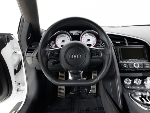 Used 2012 Audi R8 V10 AWD/4WD image 19