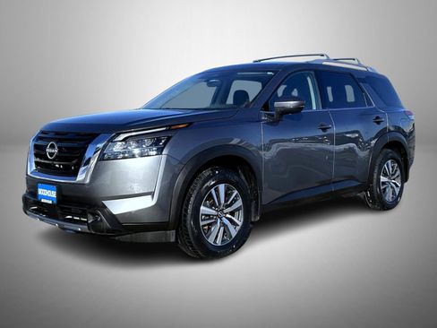 Used 2024 Nissan Pathfinder SL AWD/4WD image 1