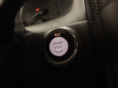 Used 2023 Nissan Armada SL w/ Captain's Chairs Package image 65