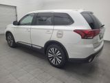 Used 2020 Mitsubishi Outlander SE image 3