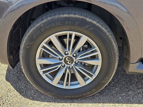Used 2024 INFINITI QX80 Luxe AWD/4WD image 10