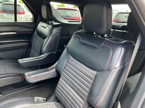 Used 2026 Ford Explorer ST-Line AWD/4WD image 24