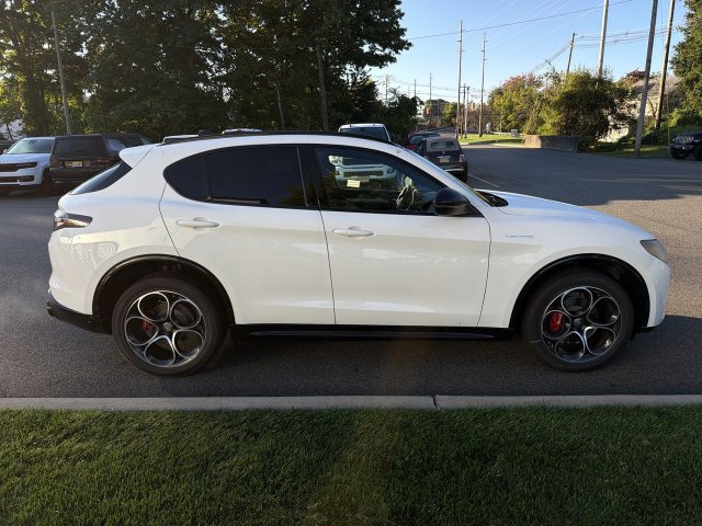 New 2026 Alfa Romeo Stelvio Sprint w/ Convenience Package AWD/4WD image 9