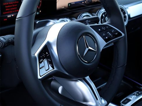 Certified 2025 Mercedes-Benz GLB 250 4MATIC image 20