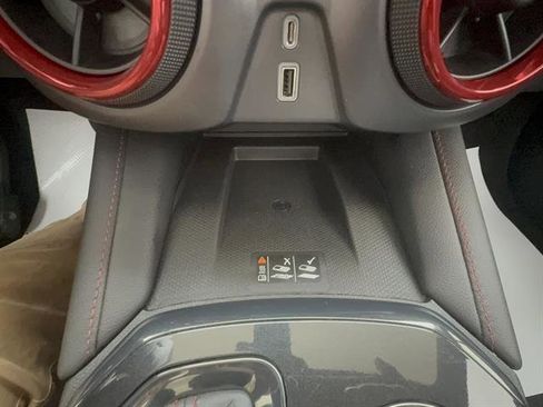 Used 2021 Chevrolet Blazer RS w/ Enhanced Convenience Package image 17