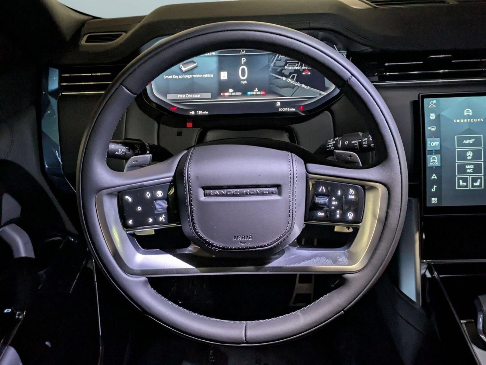 New 2026 Land Rover Range Rover Long Wheelbase SE AWD/4WD image 17