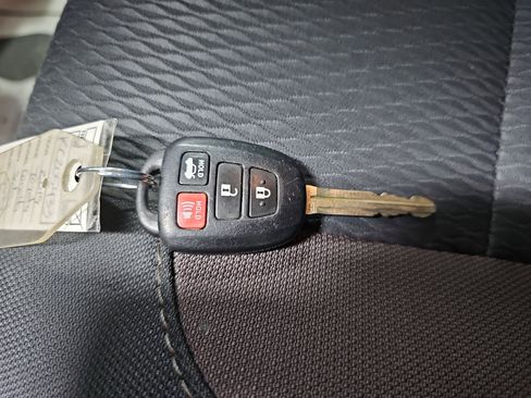 Used 2019 Toyota Corolla LE w/ Body Protection Package image 34