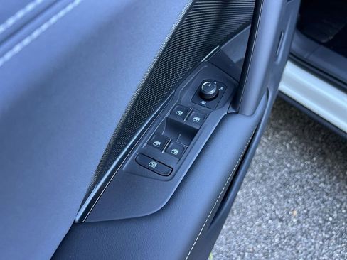 New 2026 Volkswagen Tiguan SE R-Line image 13