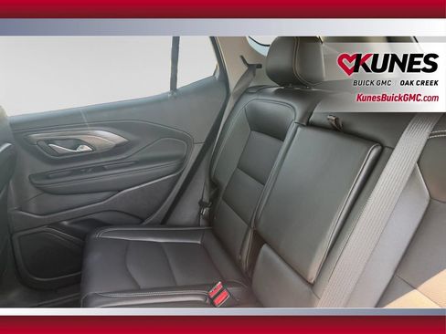 Used 2024 GMC Terrain SLT w/ LPO, Floor Liner Package AWD/4WD image 34