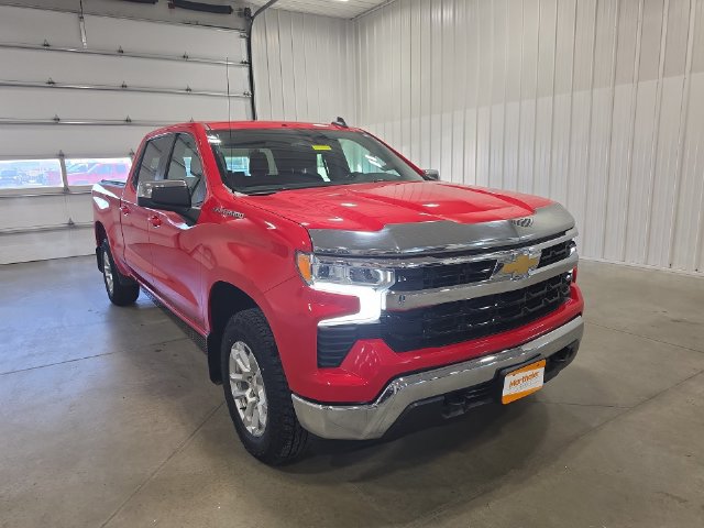 Used 2023 Chevrolet Silverado 1500 LT AWD/4WD image 2
