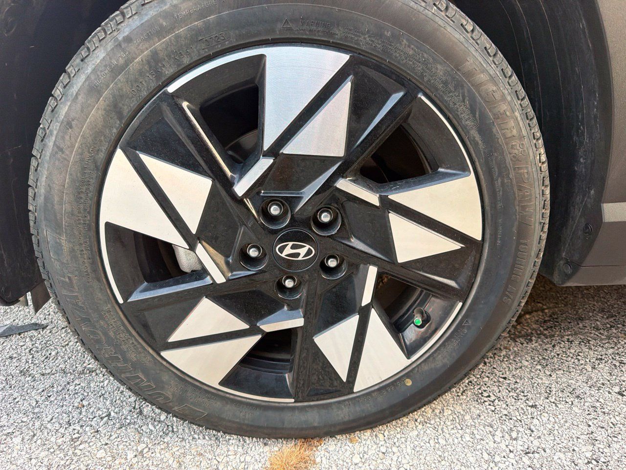 Used 2024 Hyundai Kona SEL FWD image 12