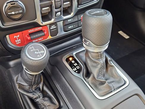 New 2026 Jeep Gladiator Mojave image 16