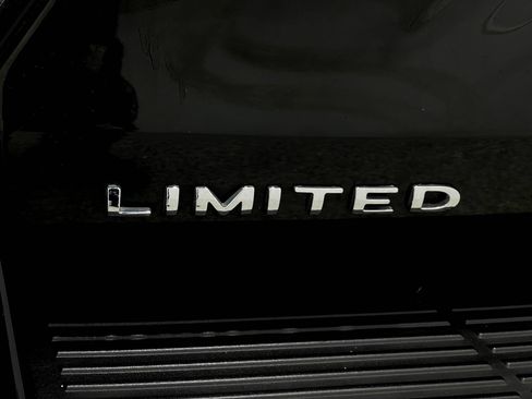 Used 2018 Ford Expedition Max Limited AWD/4WD image 41