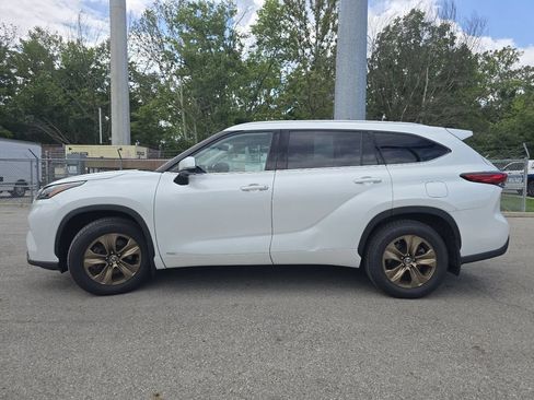 Used 2022 Toyota Highlander Bronze Edition AWD/4WD image 18