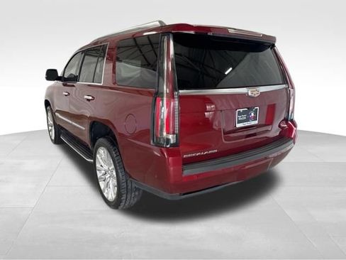 Used 2018 Cadillac Escalade Luxury image 8