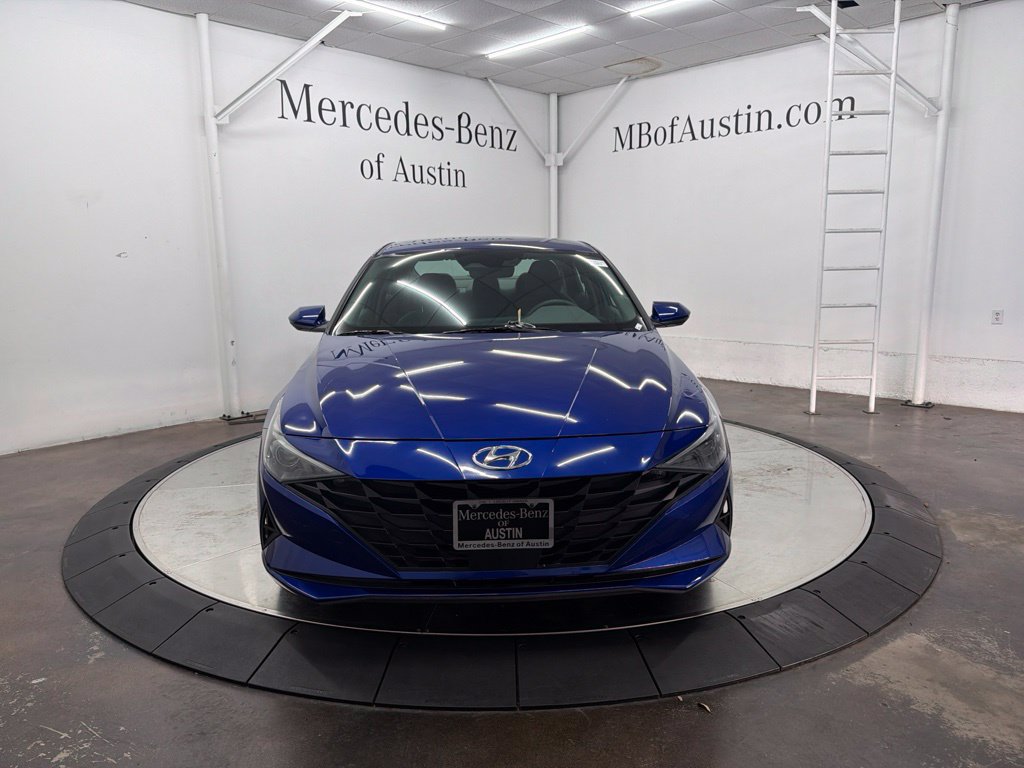 Used 2023 Hyundai Elantra SEL w/ Convenience Package FWD image 2