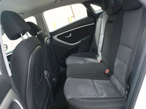 Used 2014 Hyundai Elantra GT FWD image 19