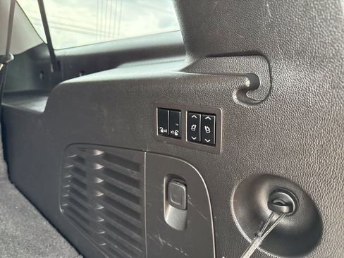 Used 2018 Chevrolet Suburban Premier image 58