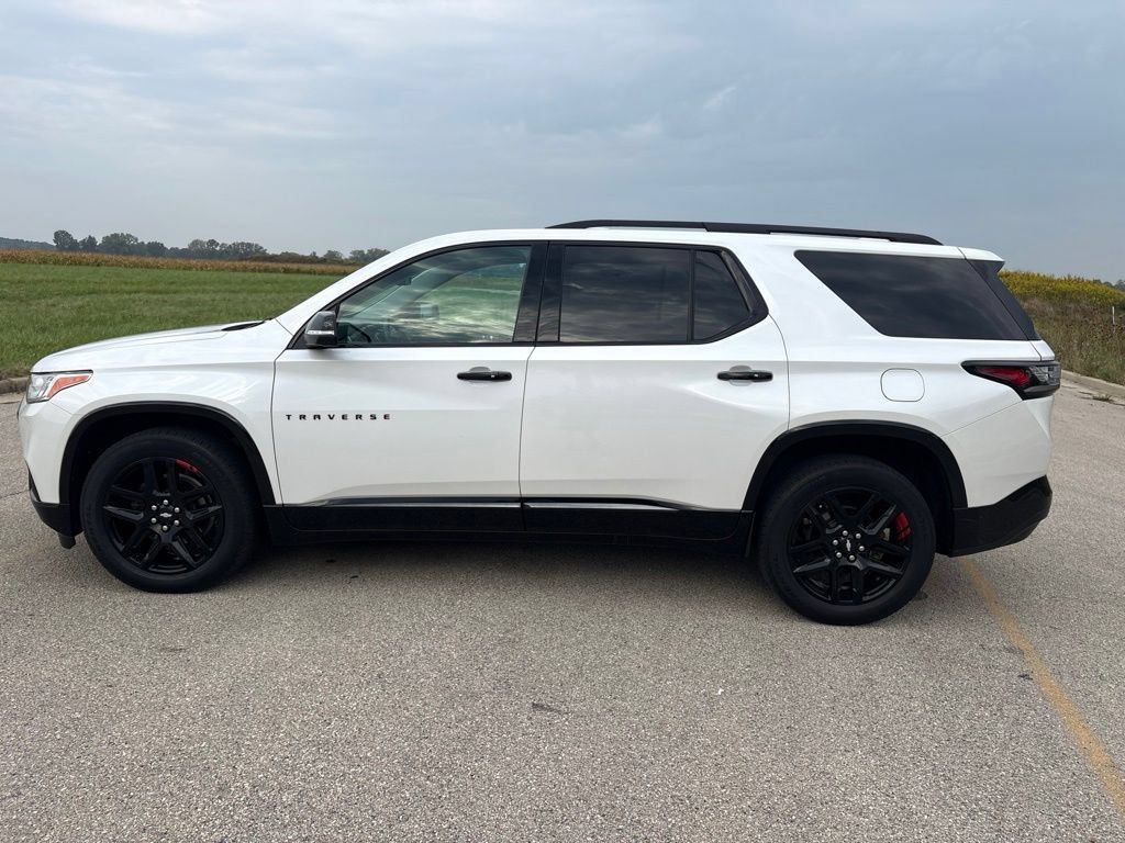 Used 2021 Chevrolet Traverse Premier w/ Redline Edition AWD/4WD image 8