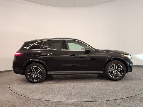 Used 2026 Mercedes-Benz GLC 300 image 8