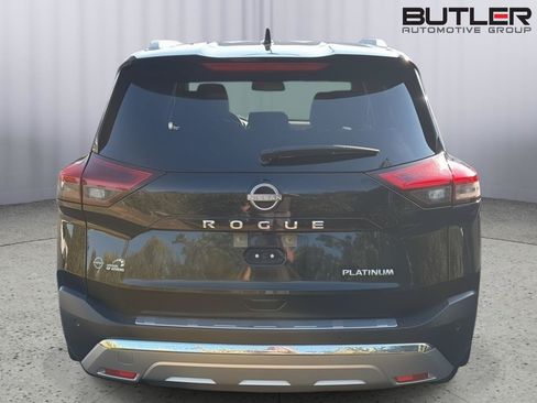 Used 2023 Nissan Rogue Platinum w/ Platinum Premium Package FWD image 9